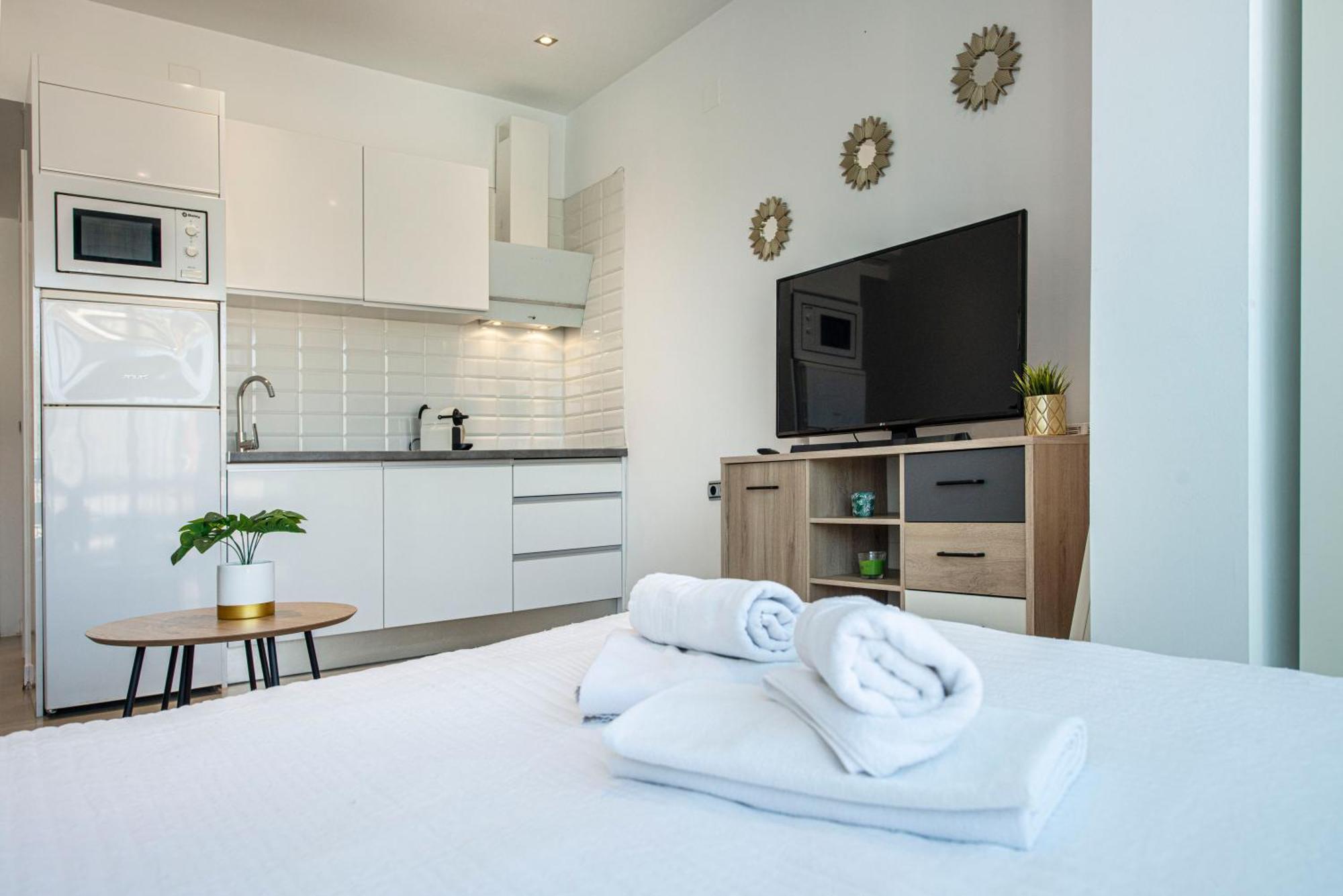 Estudio En Torremolinos Con Piscina Екстериор снимка
