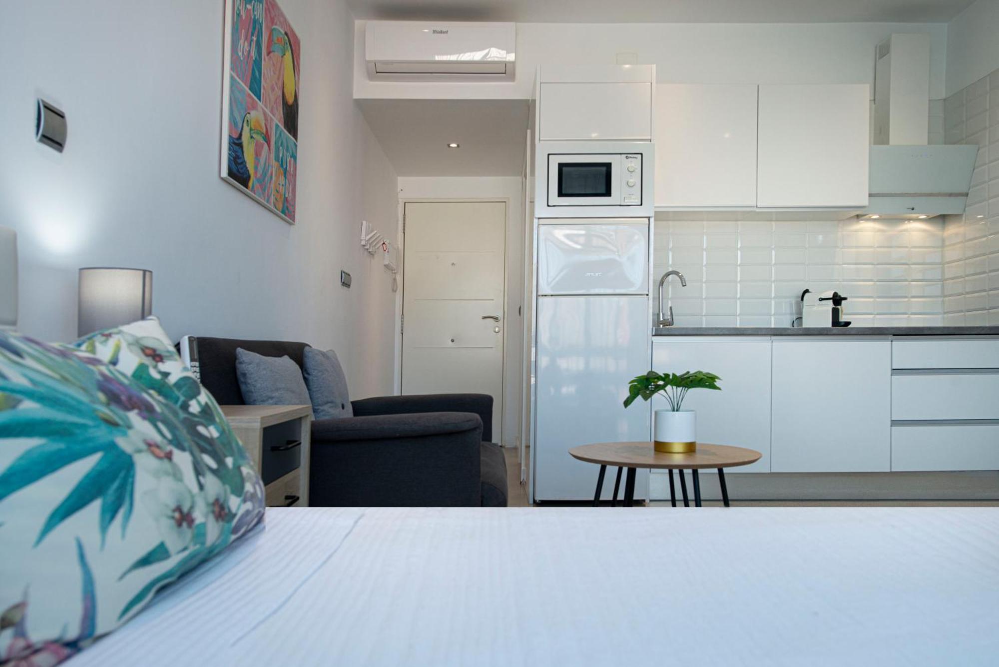 Estudio En Torremolinos Con Piscina Екстериор снимка