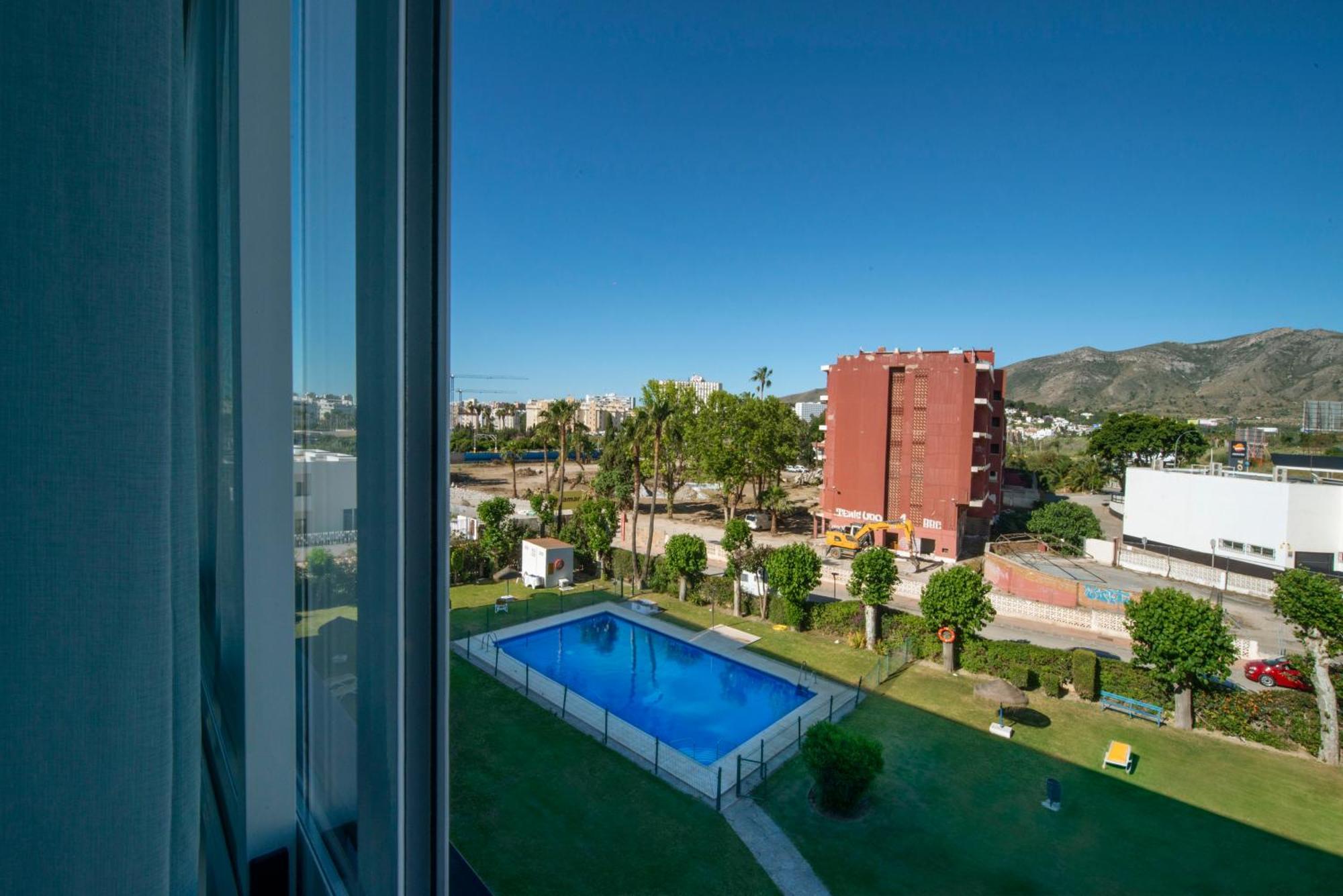 Estudio En Torremolinos Con Piscina Екстериор снимка